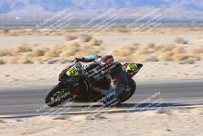 media/Jan-10-2025-CVMA Friday Practice (Fri) [[489e0da257]]/Group 4 and Trackday/Session 2 (Turn 4 Inside)/